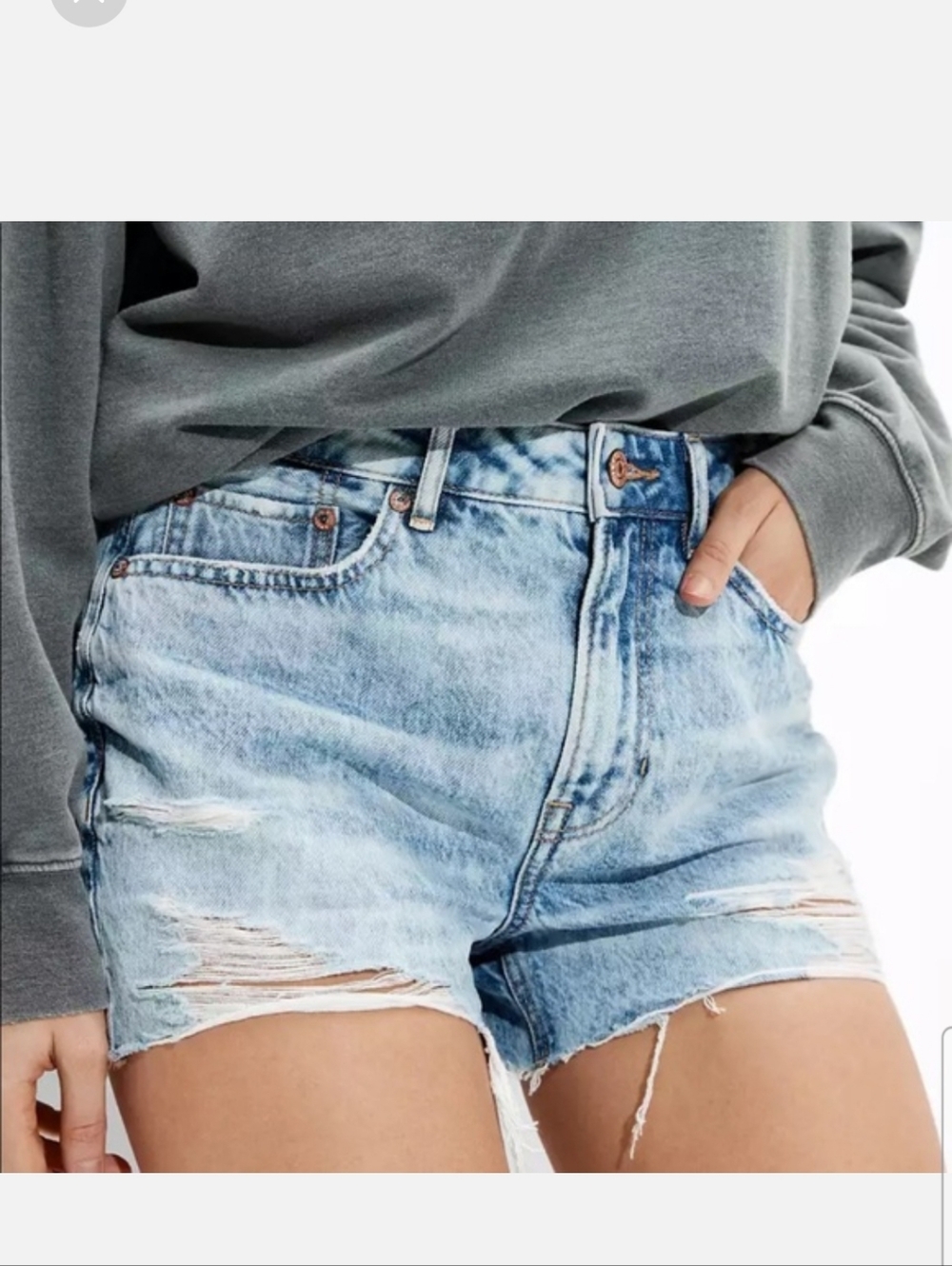 NWOT. American Eagle Distressed Tomgirl Shorts Sz.8